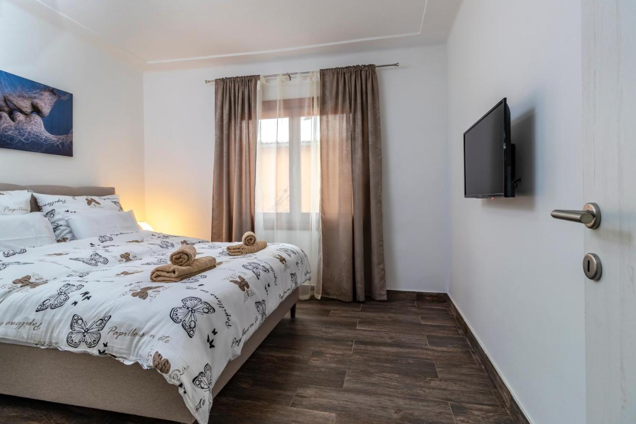 House Of Surprise Hotel Užice Екстериор снимка